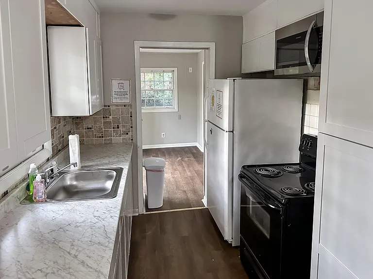 Scott Dr — Photo 8