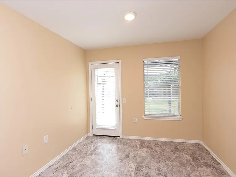 7612 Cayenne Ln — Photo 10