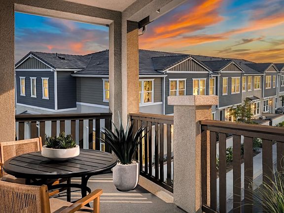 Dining to Outdoor Deck
