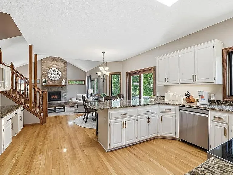 8761 Inverness Rd — Photo 10
