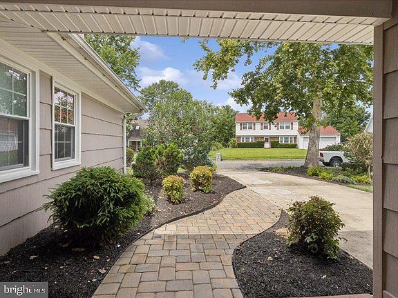 4th image of 4133 Point Hollow Ln