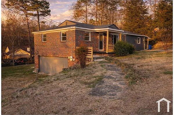 Building Photo - 1036 Southwood Dr