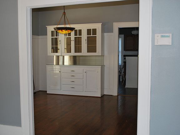 Dining btw living & kitchen