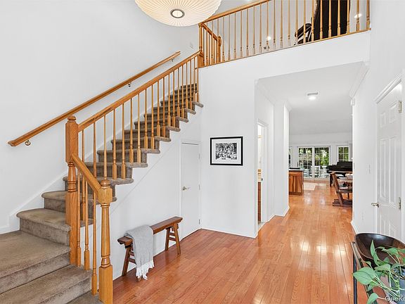 4th image of 147 Pond View Drive