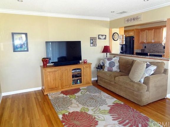 4th image of 4647 Dunrobin Ave