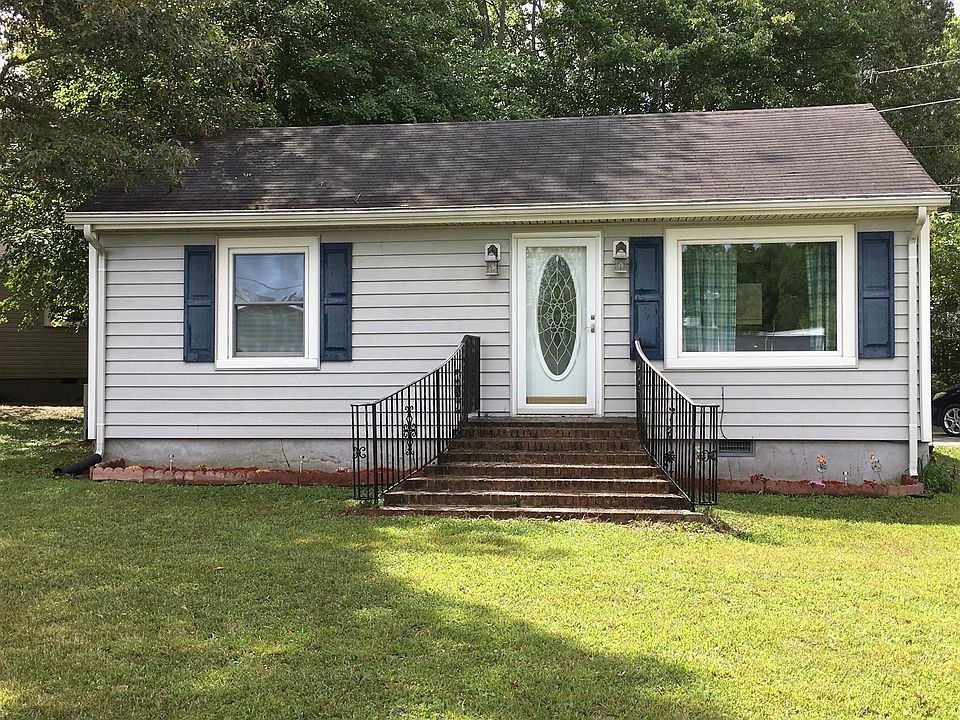 1st image of 901 Woodland Ct