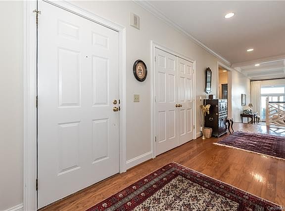 3rd image of 602 Lake Club Dr