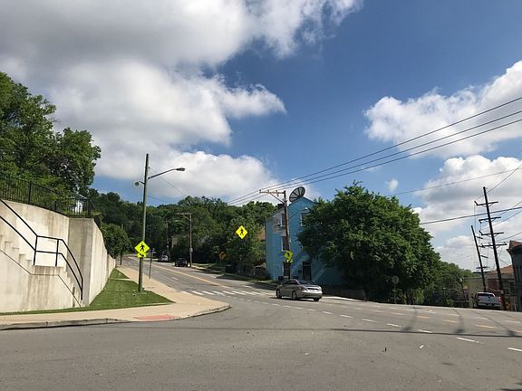 2nd image of 2422 Glenway Ave
