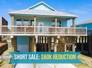 2565 Palm Dr, Crystal Beach, TX 77650