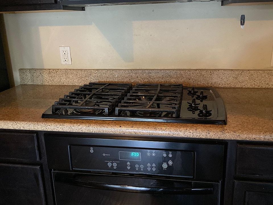 Microwave, Oven and Gas Range