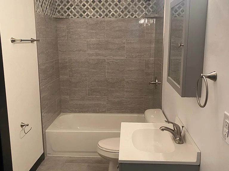 1127 N Highland Ave #1 — Photo 3