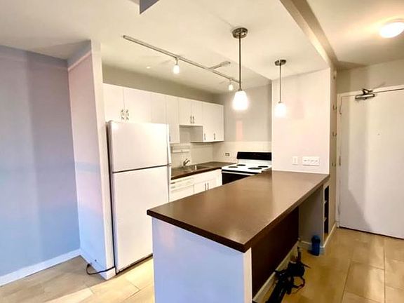 2nd image of 1455 N Sandburg Ter APT 1607