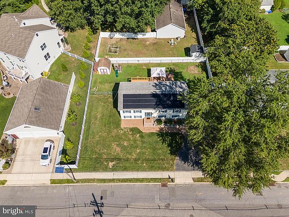 5th image of 721 Hamilton Ave