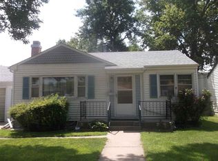 2413 W 3rd St, Hastings, NE 68901