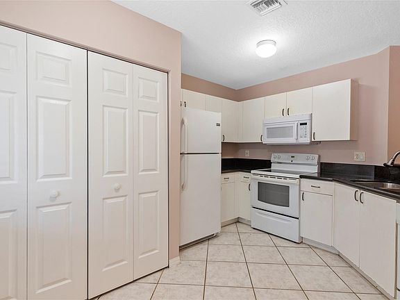 2nd image of 1186 SW 44th Avenue #1186