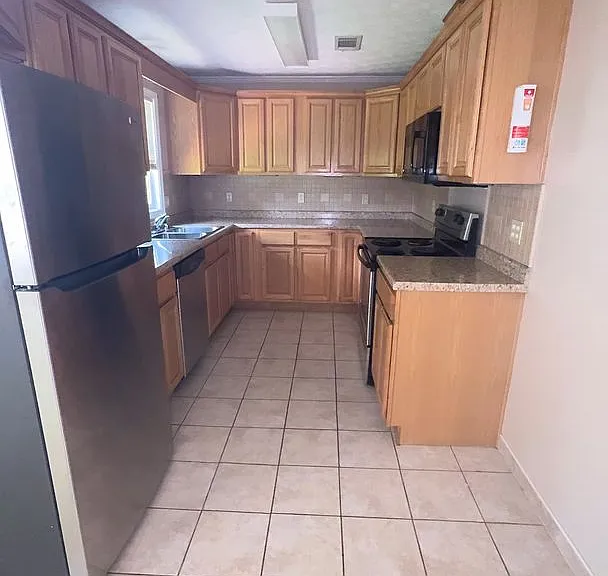 206 Webb Rd — Photo 3