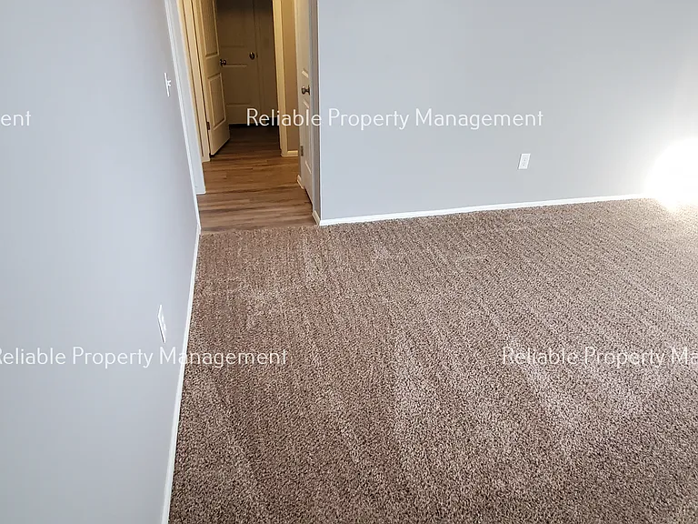 209 S Adam Ln #209 — Photo 3