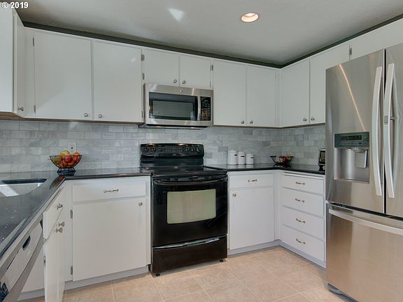 3rd image of 1379 SE 65th Ave