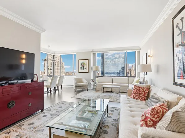 2 Columbus Ave APT 39B, New York, NY 10023