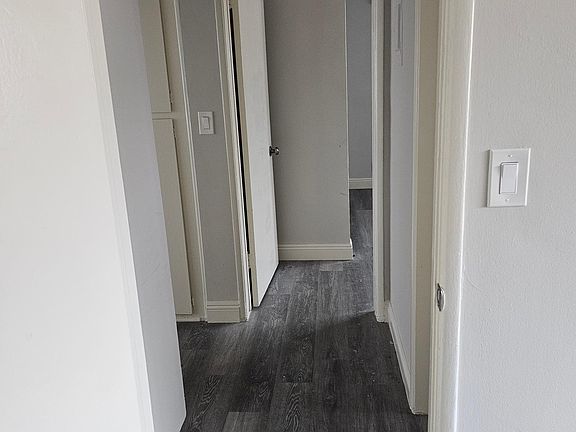 3rd image of 5130 Woodman Ave #18B
