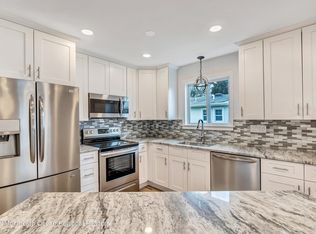 10 Clay Cir, Brick, NJ 08724