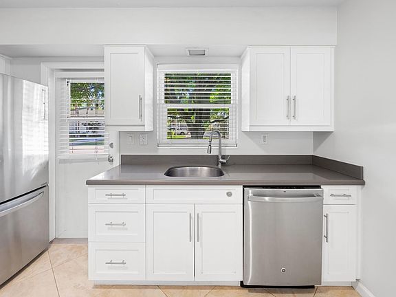 4th image of 3801 NE 22nd Terrace #2