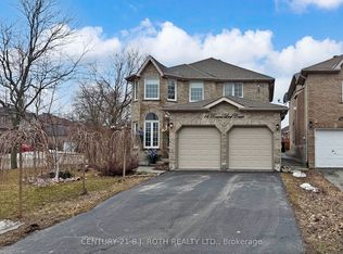 14 Round Leaf Ct, Barrie, ON L4N 9N3