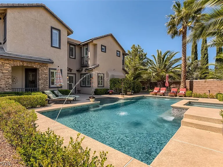 1041 Baronet Dr — Photo 3