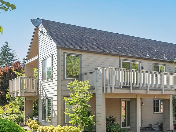 2nd image of 2518 SE Baypoint Dr Unit 26