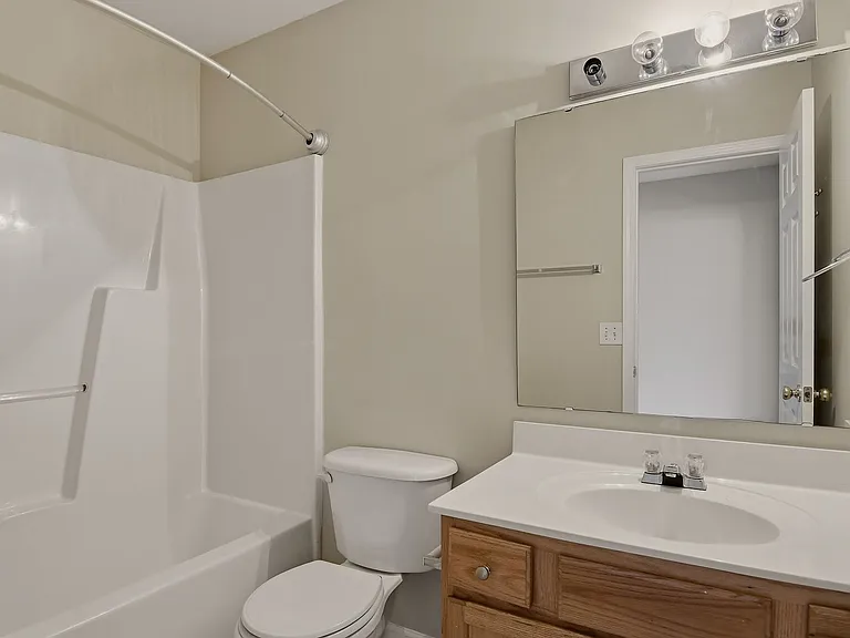 3930 Fountain Village Cir — Photo 21