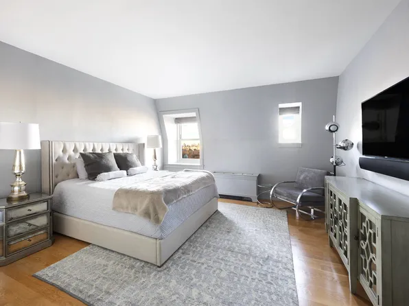 1 Central Park South image 10 of 17