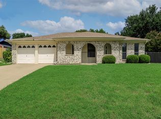 9604 Westpark Dr, Benbrook, TX 76126