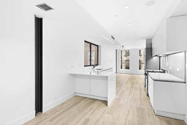 Rented by Dusk Group Inc | media 37