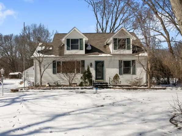 51425 Cherry Rd, Granger, IN 46530