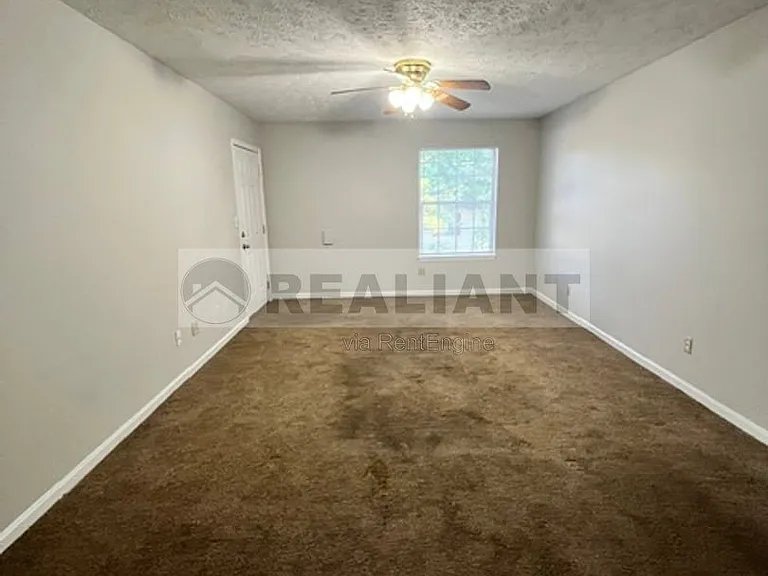 247 Centennial Dr #2-C — Photo 3