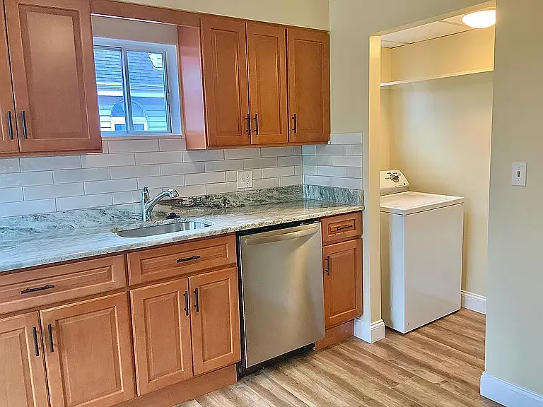 10 Victoria St #2 — Photo 12
