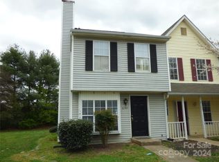 6141 Windsor Gate Ln, Charlotte, NC 28215