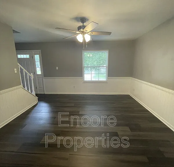 211 Indigo Dr — Photo 4