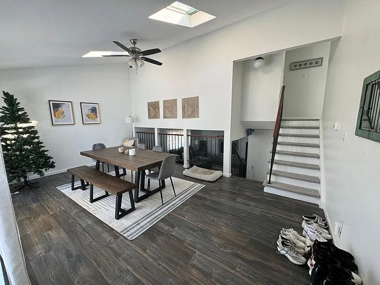 438 Hickory St — Photo 14