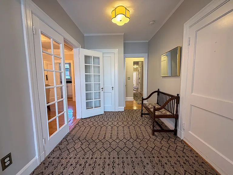 569 Franklin St #6 — Photo 28