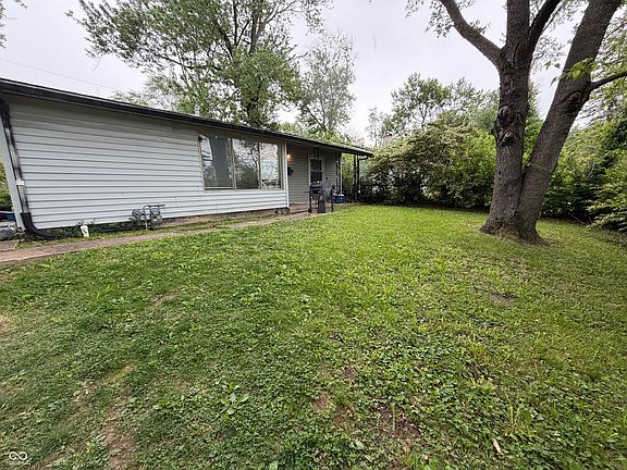 2nd image of 3125 Manor Ct