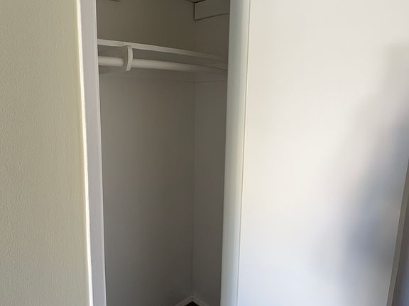 5th image of 500 E Providencia Ave #1