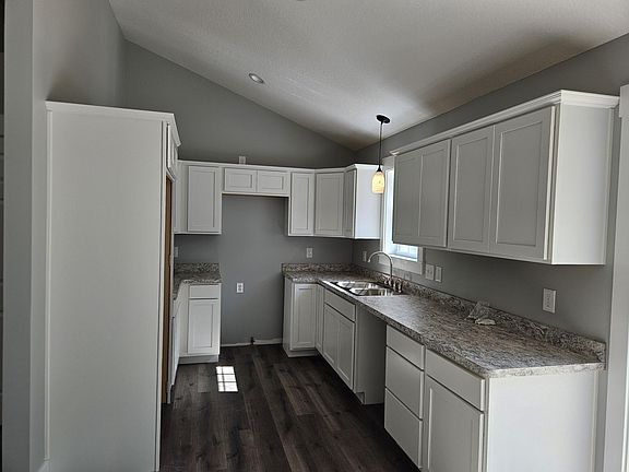 5th image of 1937 E White Lake Dr