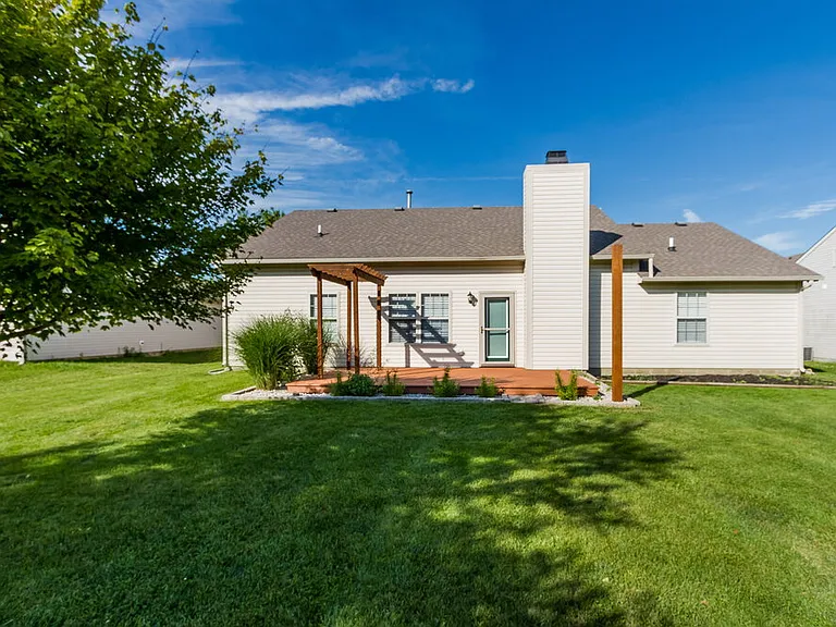 674 Austrian Way — Photo 15