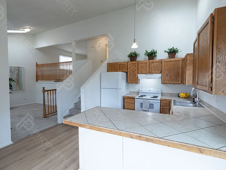 520 Wamsley Way — Photo 2