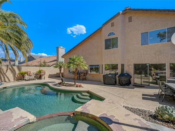 9920 Barrier Reef Dr, Las Vegas, NV 89117
