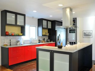 610 Ridgecrest Dr SE, Albuquerque, NM 87108