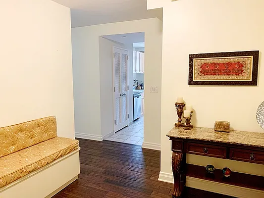 Sold by Manhattan Boutique Real Estate | media 11