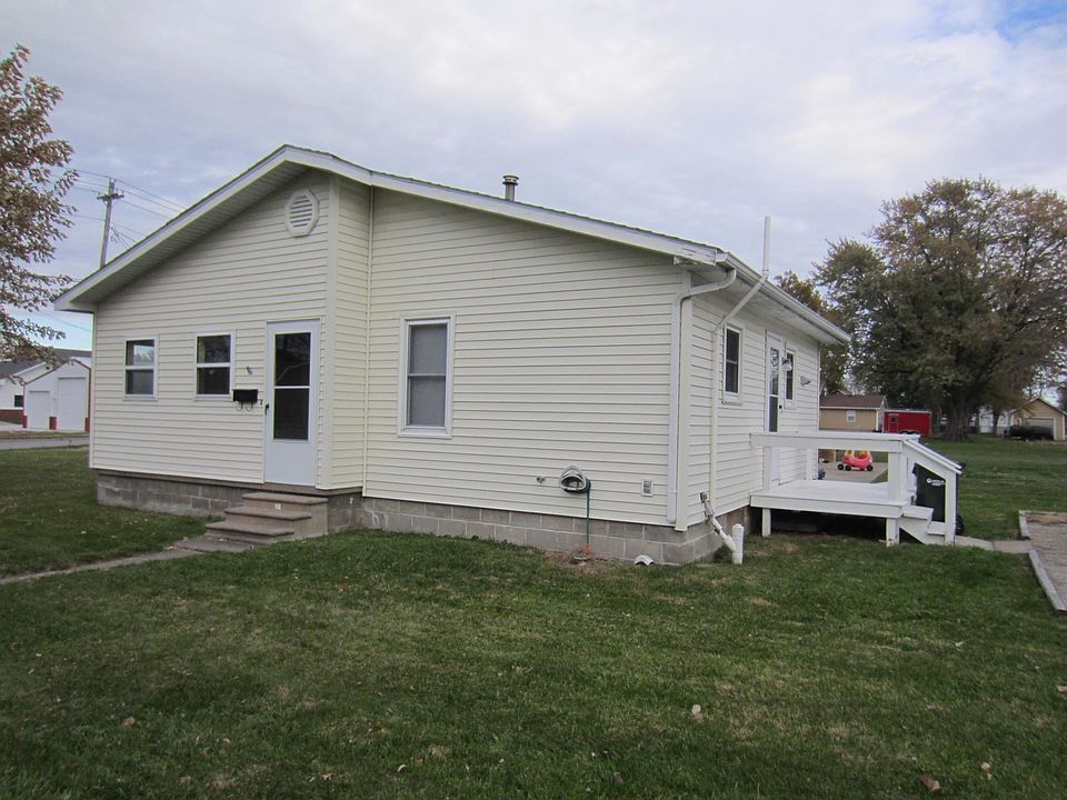 1st image of 811 W Hamilton St