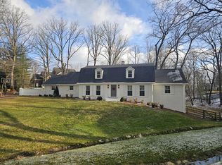 73 Bartram Rd, Lookout Mountain, TN 37350